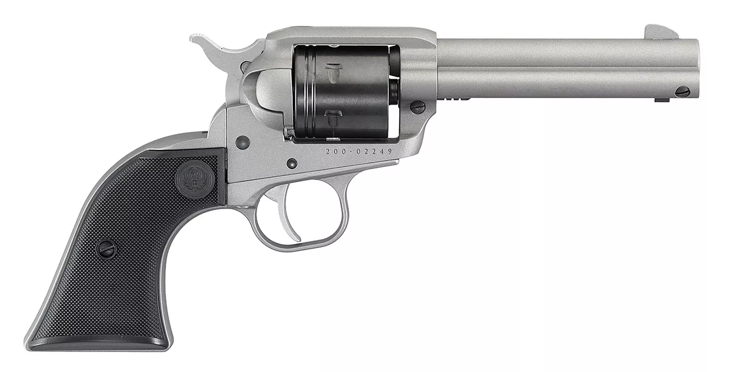 Ruger 2003 Wrangler22 LR 6 Shot 4.62″ Silver Cerakote, Silver Cerkoate Aluminum Frame & Cylinder Black Checkered Polymer Grips